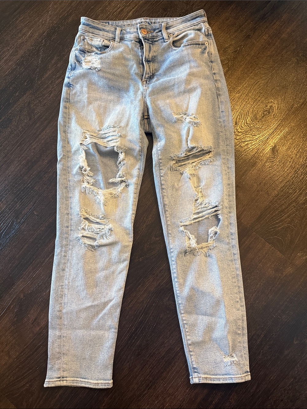 American Eagle Outfitters Light Blue Distressed Skinny Jeans